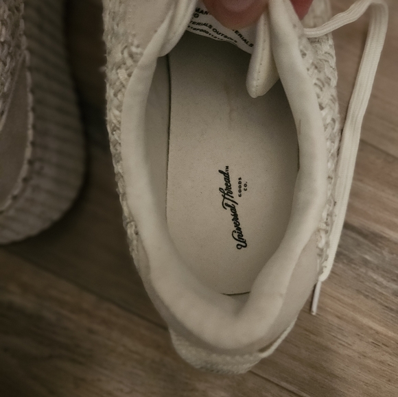 Universal Thread Cream Sneakers - Picture 3 of 5